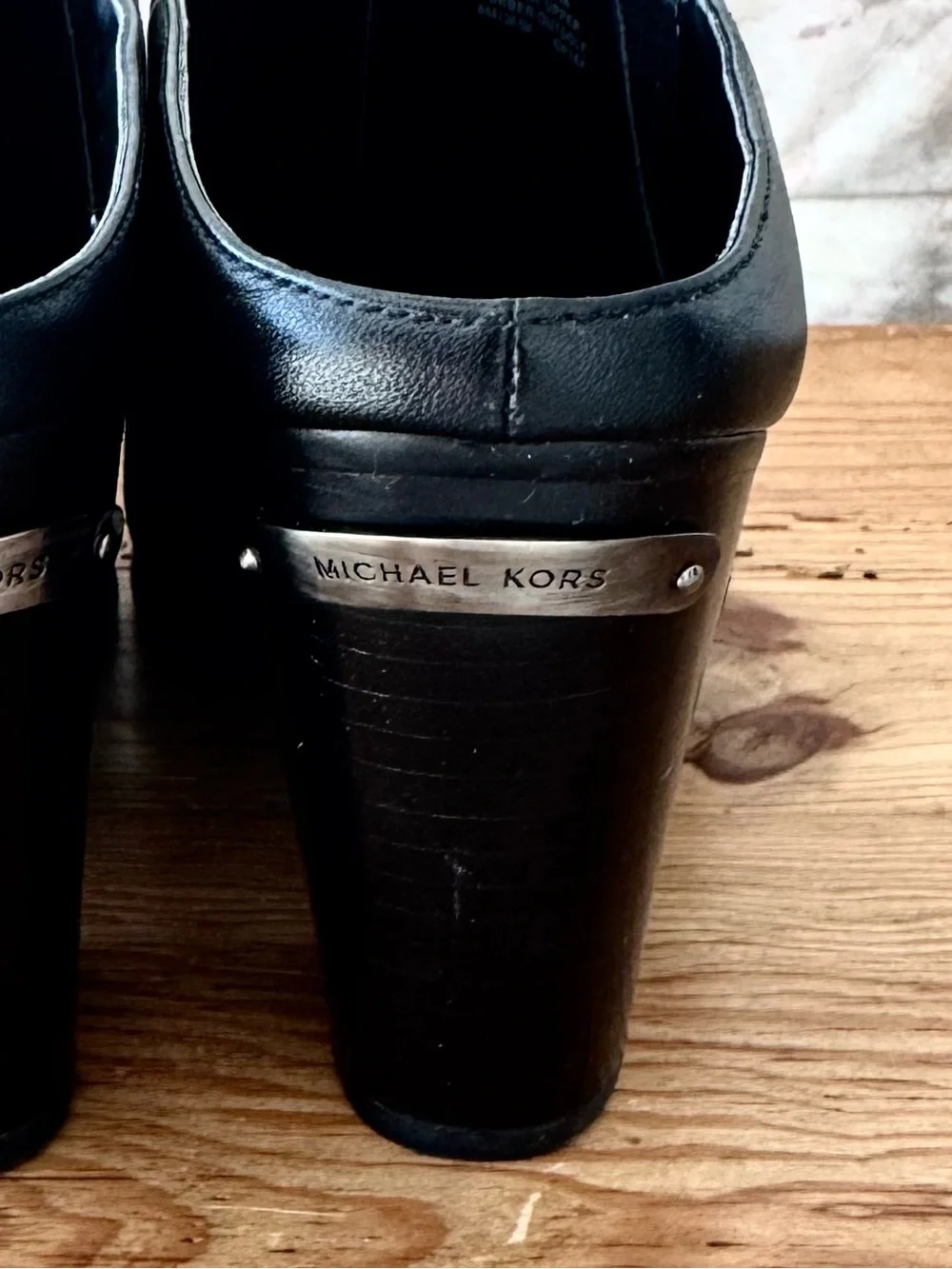 MICHAEL Michael Kors Black Leather Slip-On Mule size 8